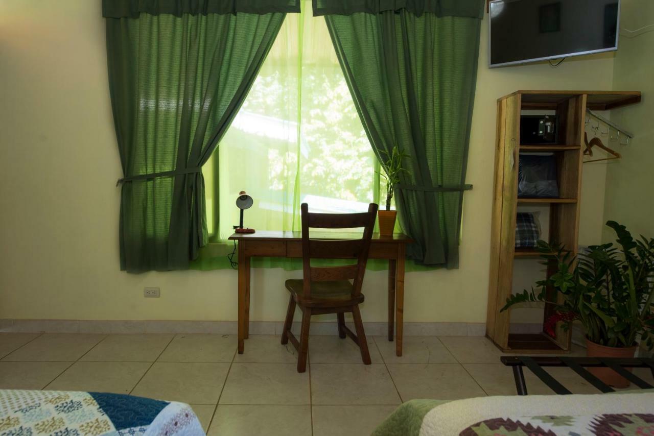Hotel Sunshine Caribe Puerto Viejo de Talamanca 外观 照片